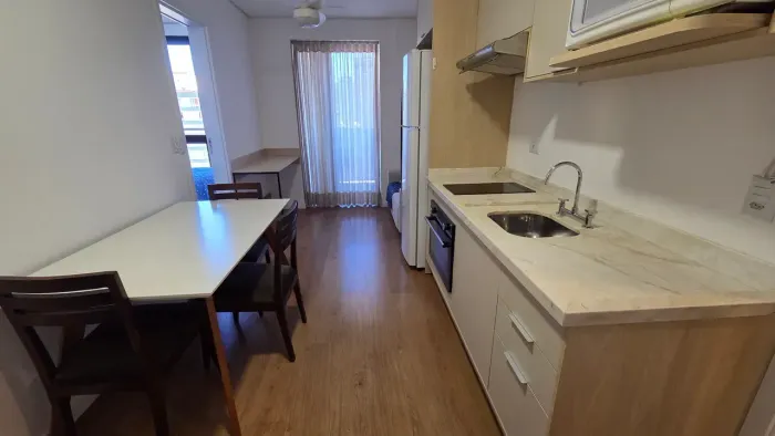 Apartamento Mobiliado com 1 quartos e sacada, 34 m² - Centro