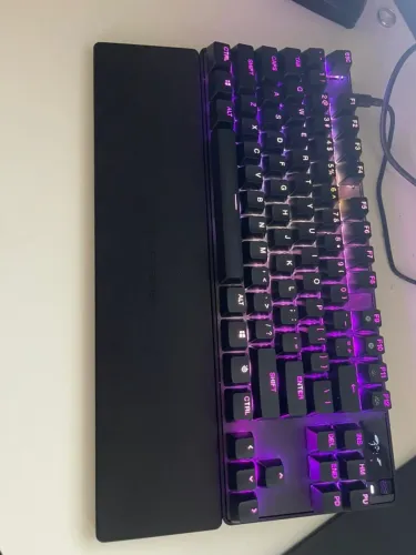 Apex pro TKL 2023 (3 Meses de uso sem nenhum defeito ou led queimado)