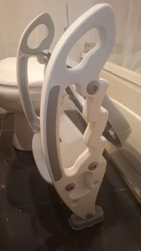 Troninho infantil de escada