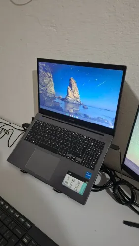 Notebook Samsung Book, Intel i5-1135G7, 8 Gb RAM, 256 Gb SSD NVME, detalhe