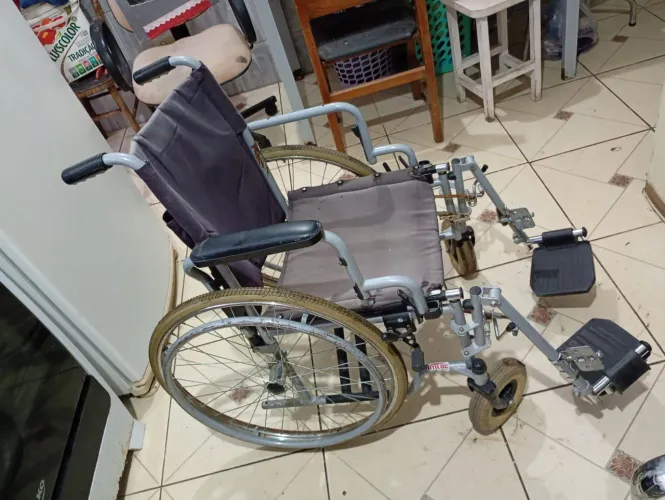 Cadeira de rodas Praxis