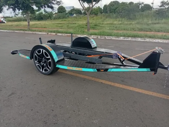 "Carretinha pra jet ski nova "