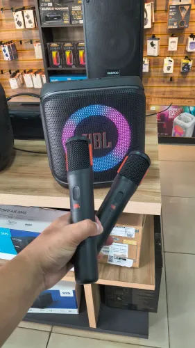 CAIXA JBL COM MICROFONE - EM LOJA