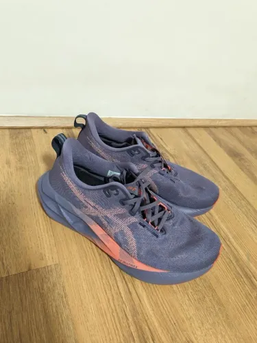 Tenis asics nova blast 5