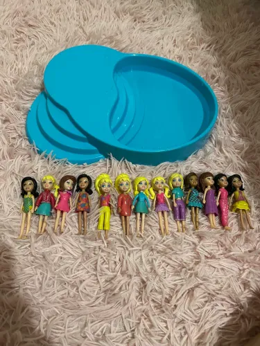 conjunto verão piscina e várias Polly Pocket