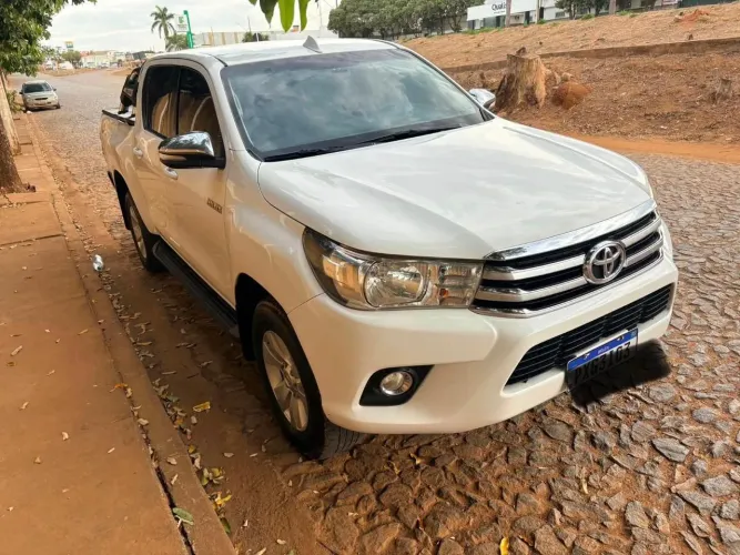 Toyota Hilux CD SRV 4X4 2.8 TDI Diesel Aut. 2016
