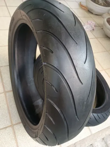 Par de pneus MICHELIN Pilot Road 2