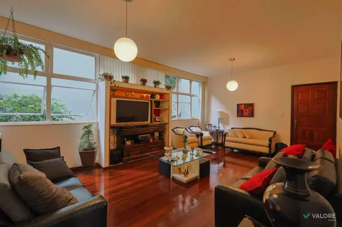 Apartamento de aproximadamente 198m² à venda 4 quartos, 1 suíte, 4 vagas Savassi