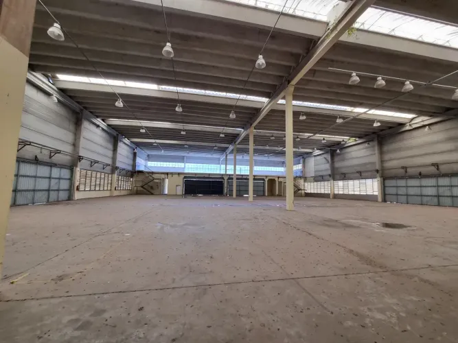Excelente Galpão com Área Total de 5712 m² Empresarial Anhanguera - Cajamar - SP