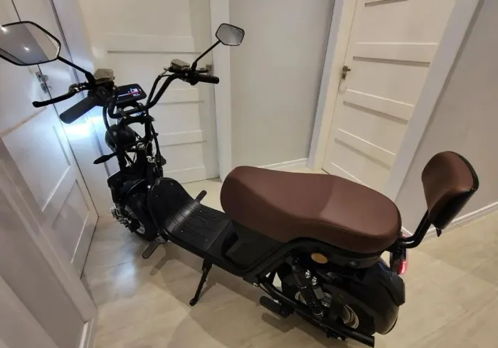 OPORTUNIDADE: SCOOTER MOTO ELÉTRICA R13 1000W (SÓ 350KM) + BRINDE CAPACETE ESTADO DE NOVA