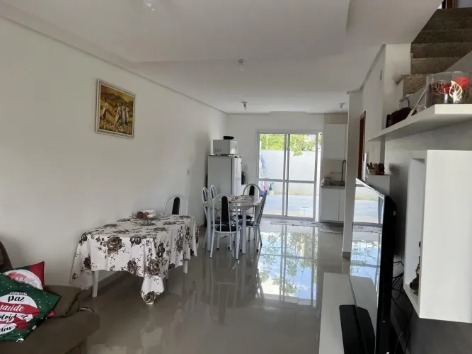 Casa Condominio 3 dormitórios 2 vagas no Verdes Campos DESOCUPADA