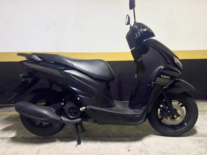 Fluo 125 - 2023 - 8.000km