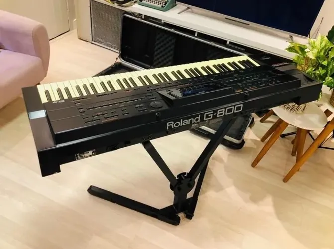 TECLADO ROLAND G 800 ARRANGER SÓ 550,00 REAIS