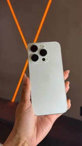 IPHONE 15 PRO 128GB BRANCO | SEMI NOVO USADO 6 MESES DE GARANTIA