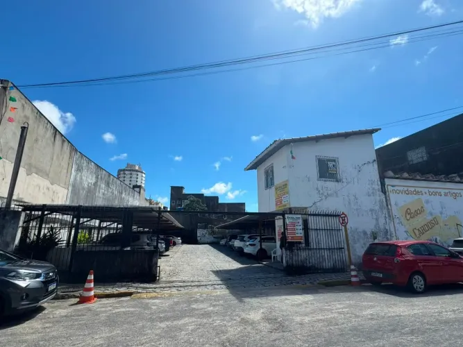 Sou um terreno/estacionamento na Cidade Alta, com 540m². R$ 579.000,00!