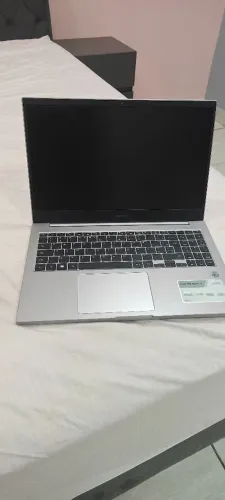 Notebook Samsung Book E30 - Intel Core i3 10ª Geração | 1TB HD | Tela 15.6" Full HD