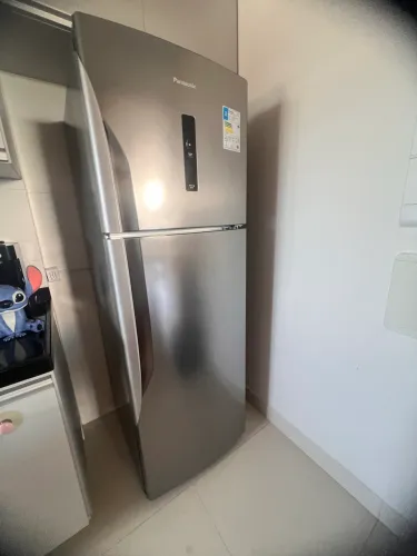 Geladeira/Refrigerador Panasonic Frost Free Duplex 387L Top Freezer BT41X