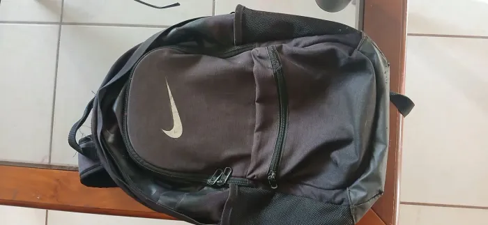 Mochila Nike.