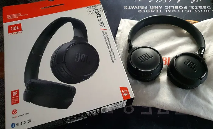 Fone Bluetooth ORIGINAL JBL Tune 520BT 57 horas de bateria - impecável!