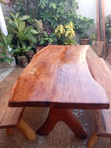 Mesa Rústica