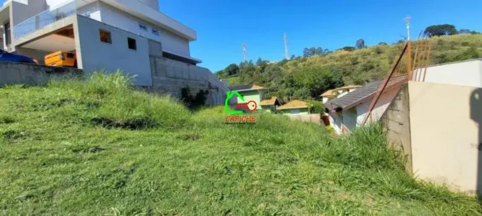 Terreno em Condomínio à Venda em Vinhedo-SP, Bairro Pinheirinho, 420m² de Área