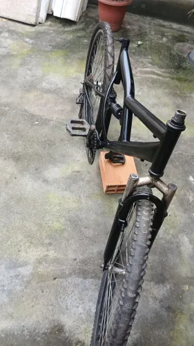 Quadro e pneus completos aro 26
