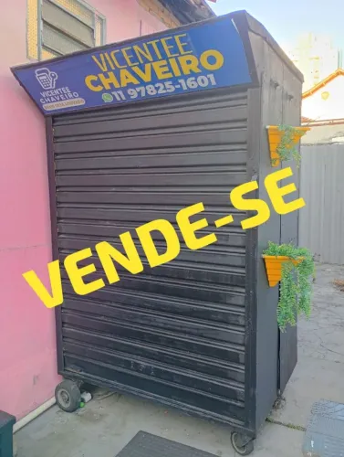 Banca de acessórios 