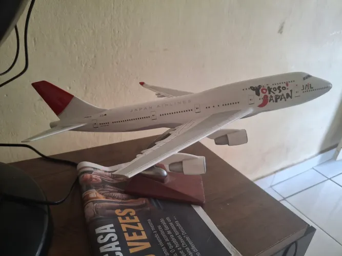 Avião miniatura