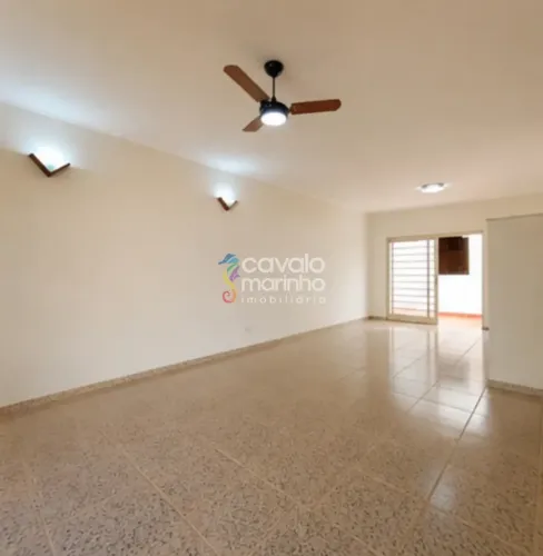 Casa para alugar de 3 quartos e quintal, 164m² - Jardim São Luiz.