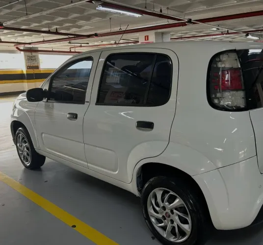 Fiat Uno Attractive 1.0 Flex 6V 5P 2017