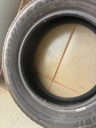 Vendo pneu