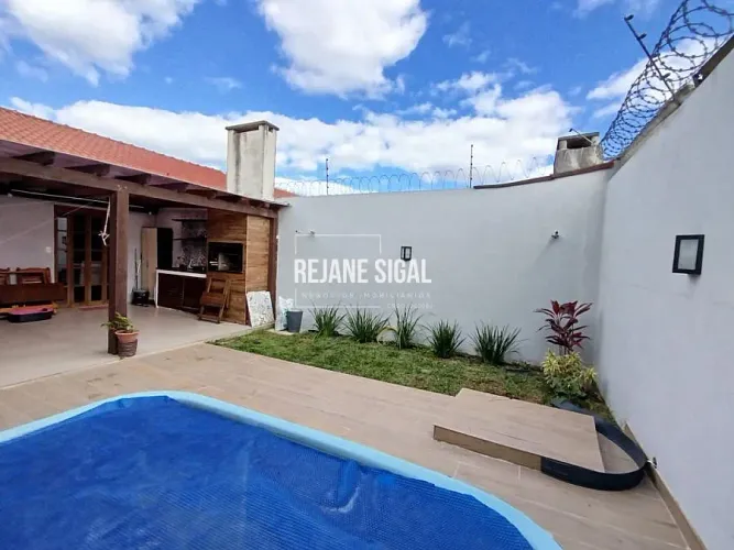 Casa À Venda Próxima ao Krolow com Piscina