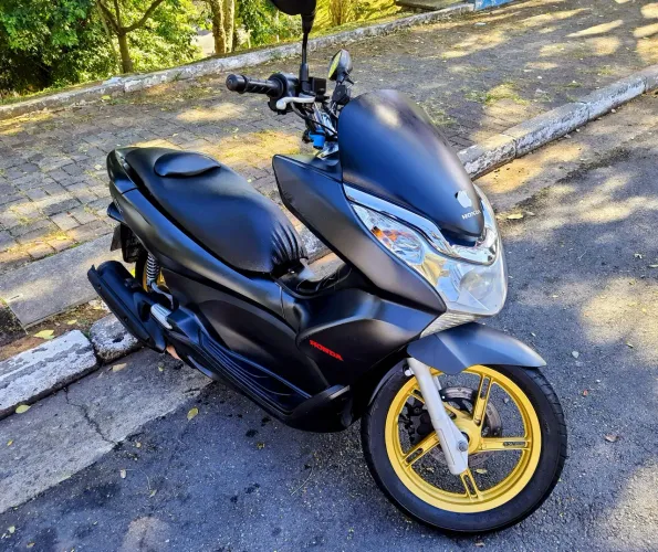 Honda PCX 150 2015 versão especial