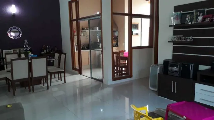Casa com piscina - Próximo ao centro - Mogi-Mirim - SP
