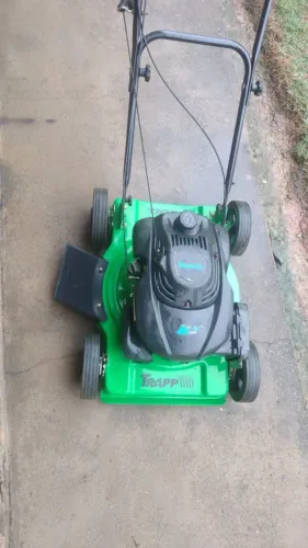 Roçadeira carrinho 4 tempo