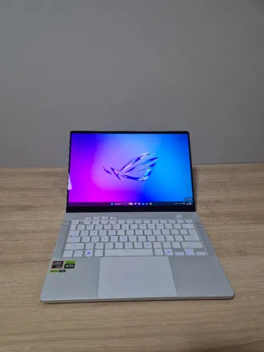 Asus Rog Zephyrus G14 Ryzen 9hx Rtx 5070 Ti 32gb (2025)