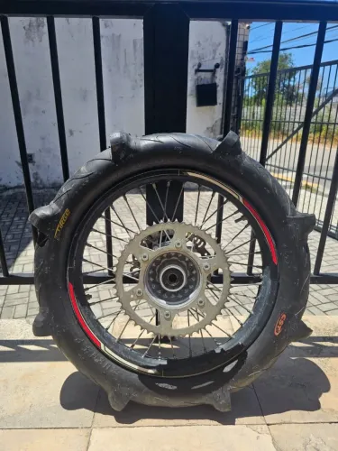 Pneu concha + roda completa crf 250f 