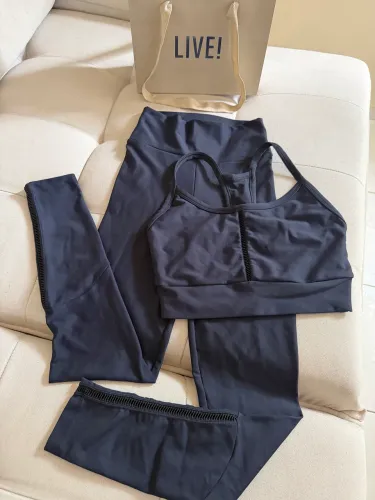 Conjunto LIVE! Original TAM M comprado na LIVE! pouco usado 150,00 pra vender logo