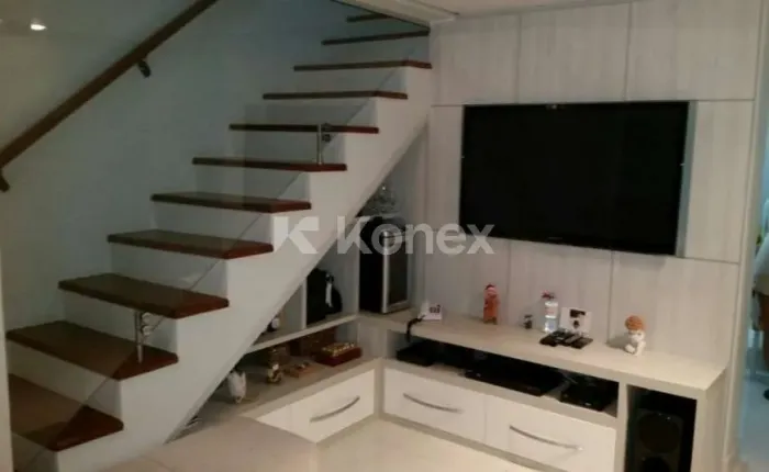 CASA DE VILA - METRO PÇA ÁRVORE