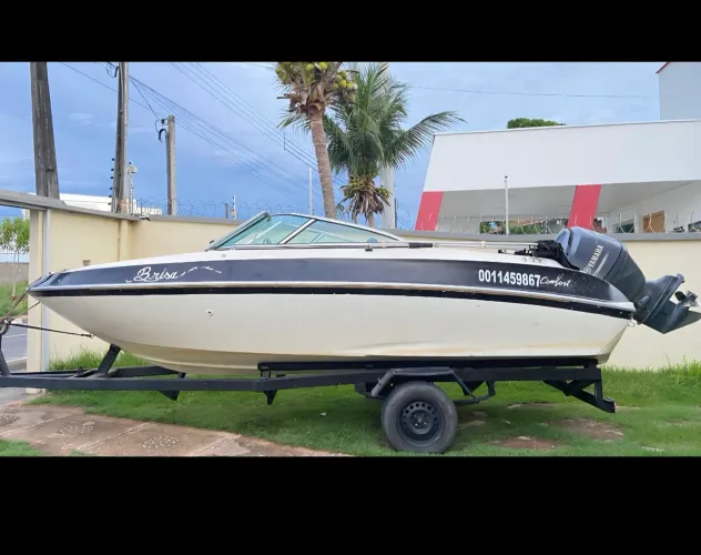 Lancha ventura  modelo 195  R$85 mil