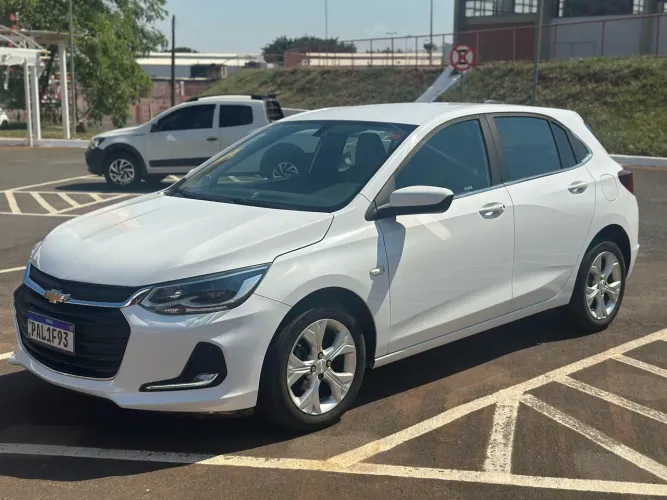 Chevrolet Onix Hatch Premier 1.0 12V TB Flex Aut. 4P 2020