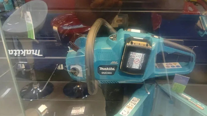 Motor Serra ? Makita