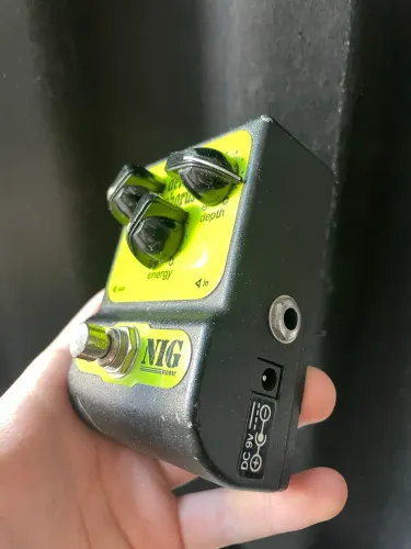 PEDAL NIG DETUNE CHORUS