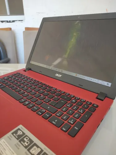 Notebook Acer Aspire . Intel N3350 Dual Core. C/ Memória de 4GB + SSD NVME 128GB.   