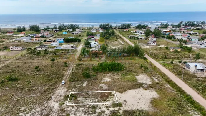 Terreno para Venda em Balneário Gaivota, Tropical
