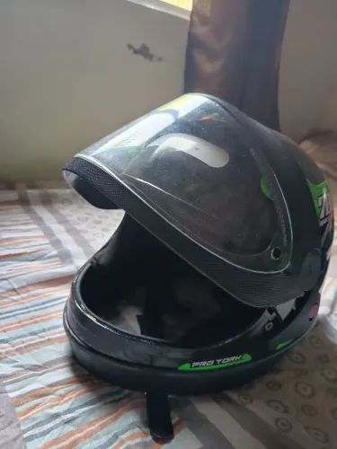 Vendo capacete em ótimo estado