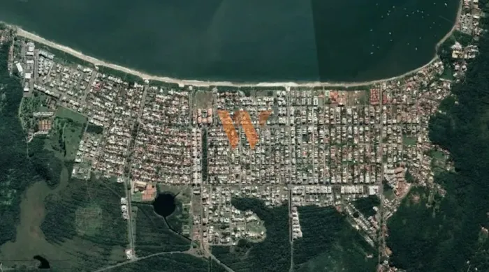 Terreno à Venda com Terreno com 450m² (15mx30m) em Jurerê!