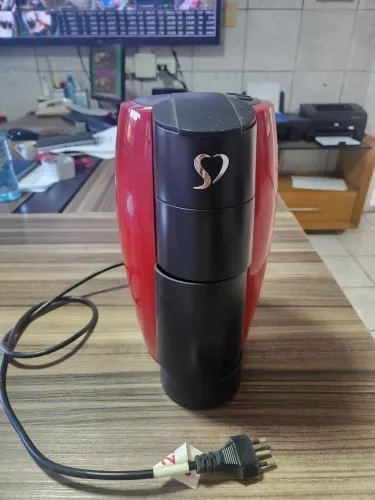 Cafeteira 3 corações de cápsula