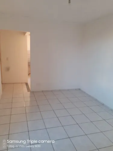 Apartamento Granja de Freitas vendo ou troco por casa na região leste