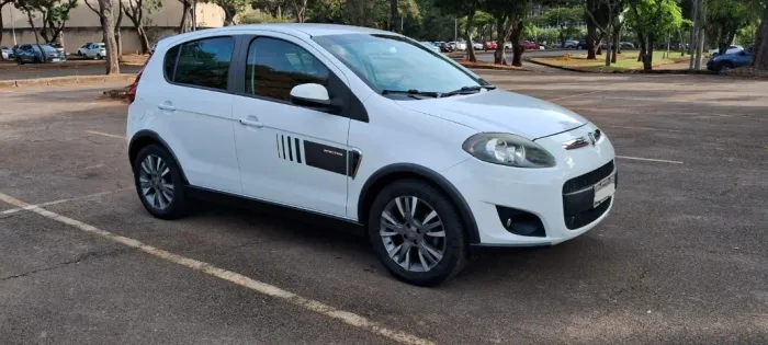 Fiat Palio Sporting 1.6 Flex 16V 5P 2013